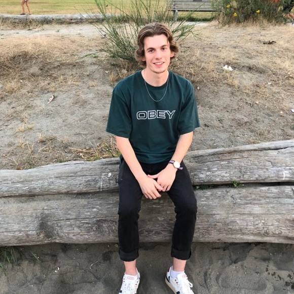 Meet your Posher, Sean - Picture 1 of 1
